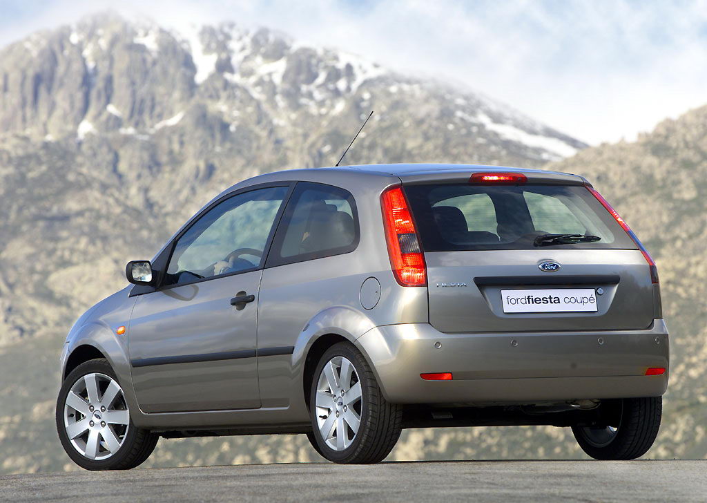 Ford Fiesta Coupé 2003 02.jpg
